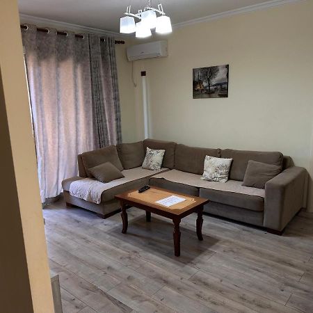 Family Apartments Sarande Exterior photo
